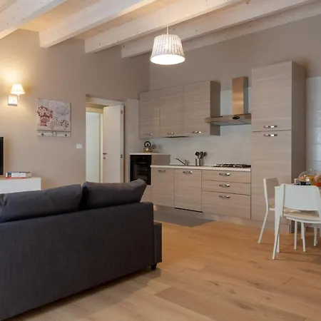 Paola Maison 3 פסקרה