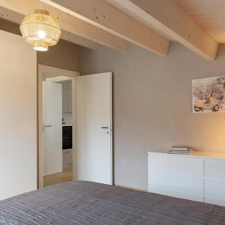 Paola Maison 3 アパート *